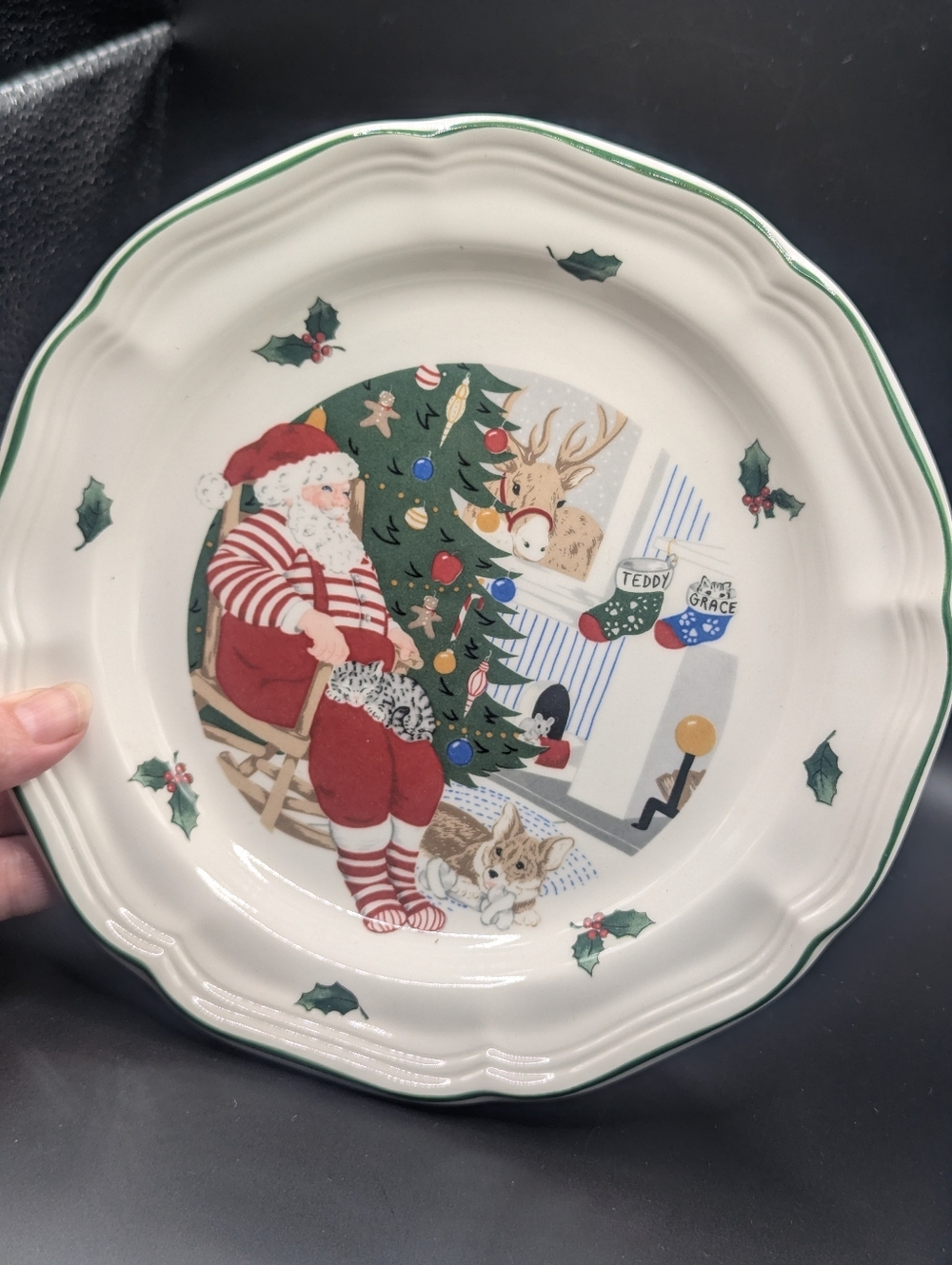 Mikasa Santa with Reindeer "Country Side Christmas" Plate F9010 - Picture 8 of 10